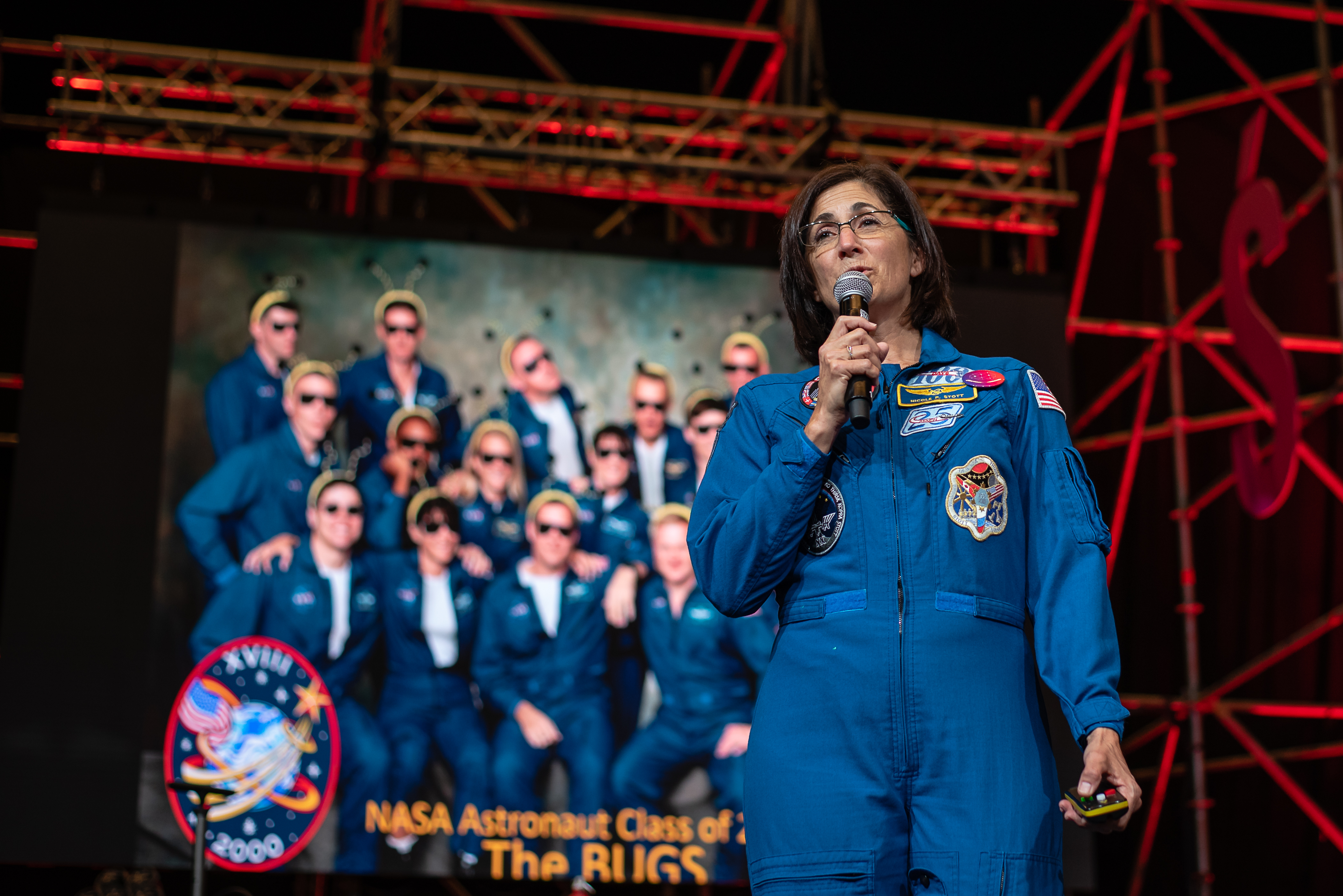 Amerykańska astronautka NASA Nicole Stott podczas wystąpienia na 3. ŚFN Katowice | Fot. Julia Agnieszka Szymala
