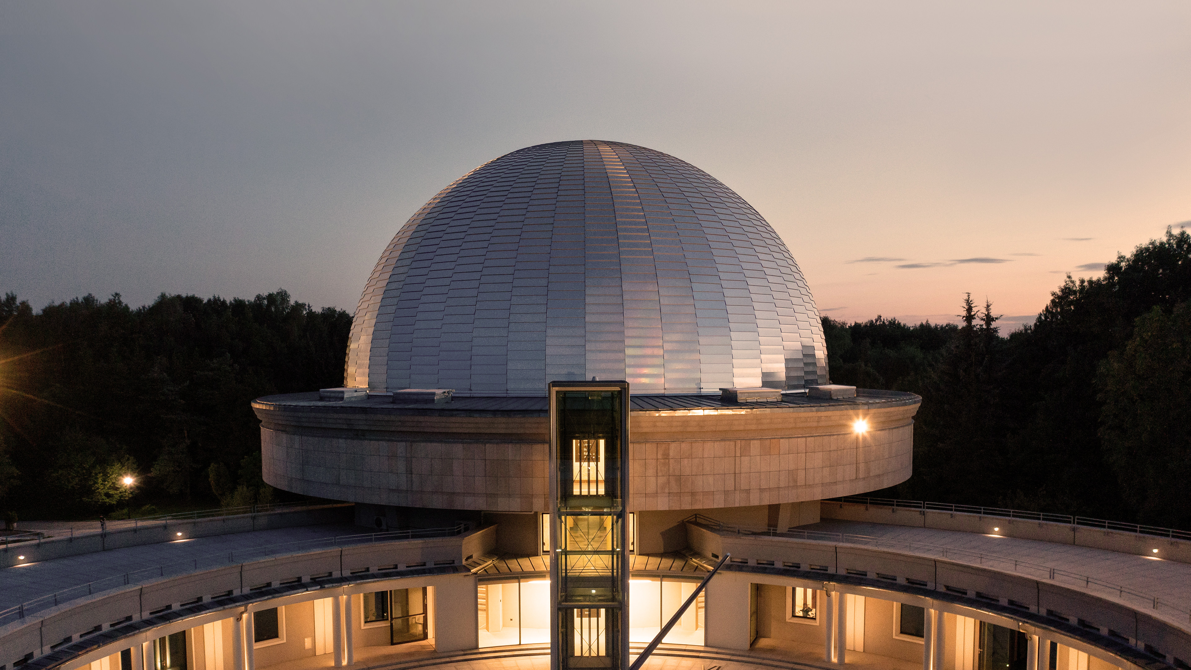 Kopuła obserwacyjna Planetarium w Chorzowie